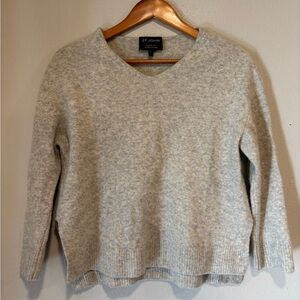 St. John by Nordstrom Women's Gray Cashmere/Silk Sweater